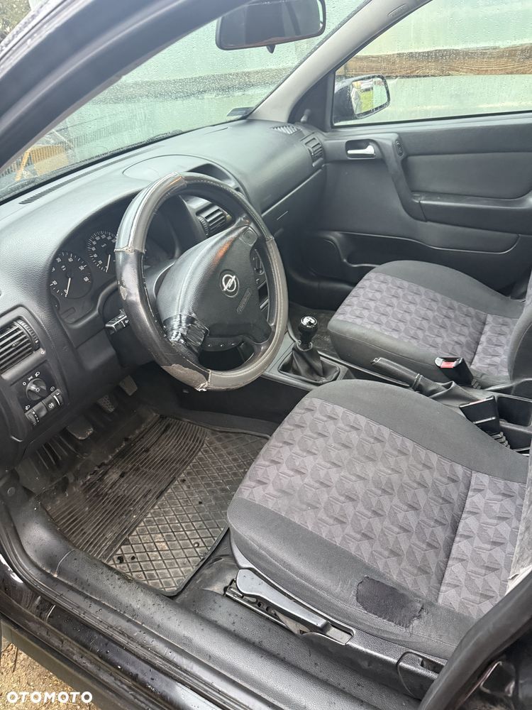 Opel Astra - 16