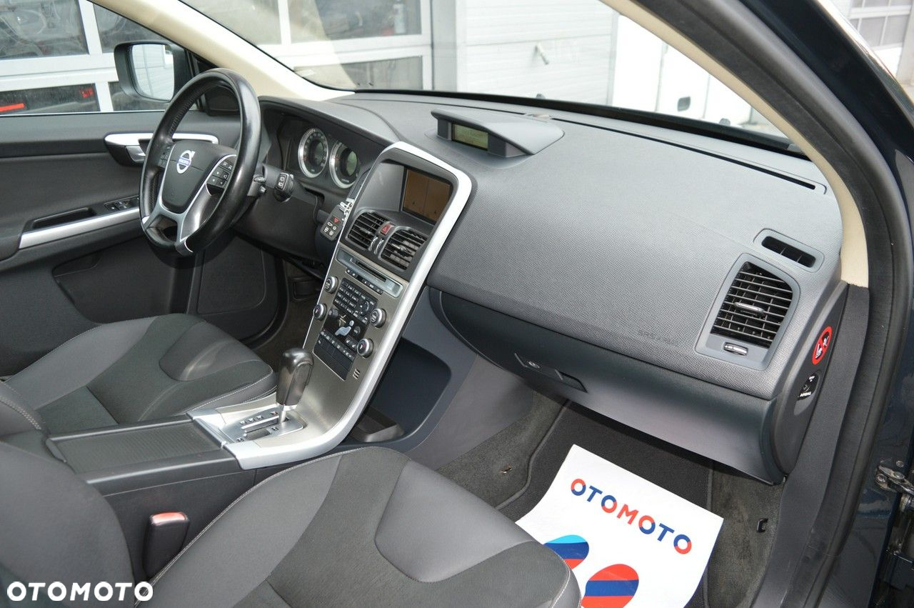 Volvo XC 60 D4 Geartronic Momentum - 22