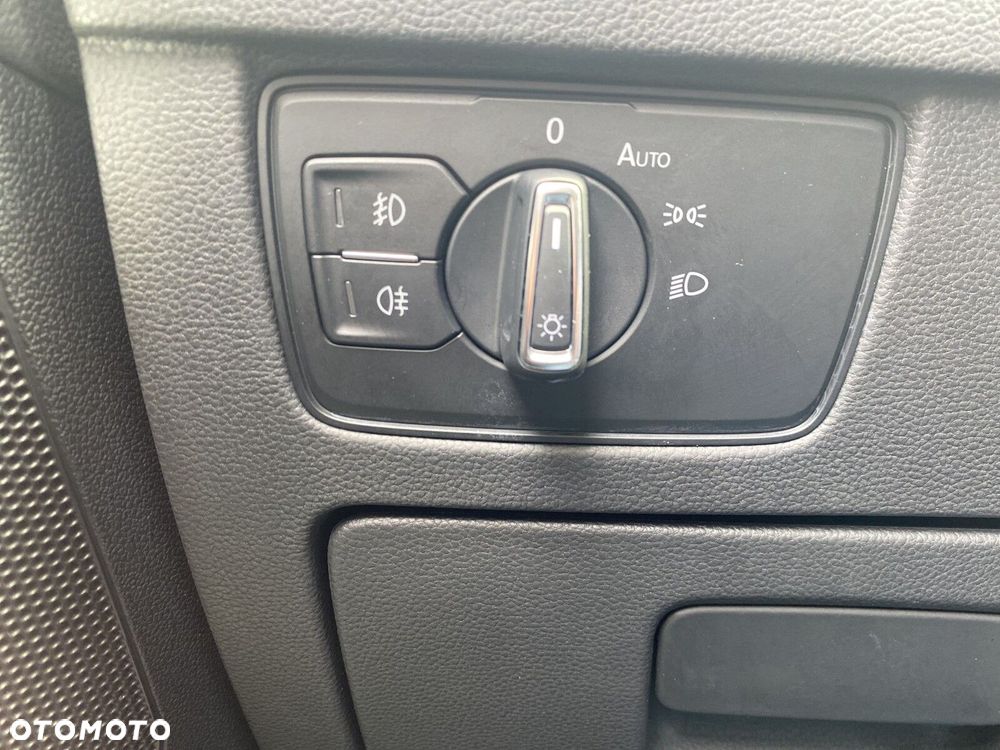 Volkswagen Passat - 20