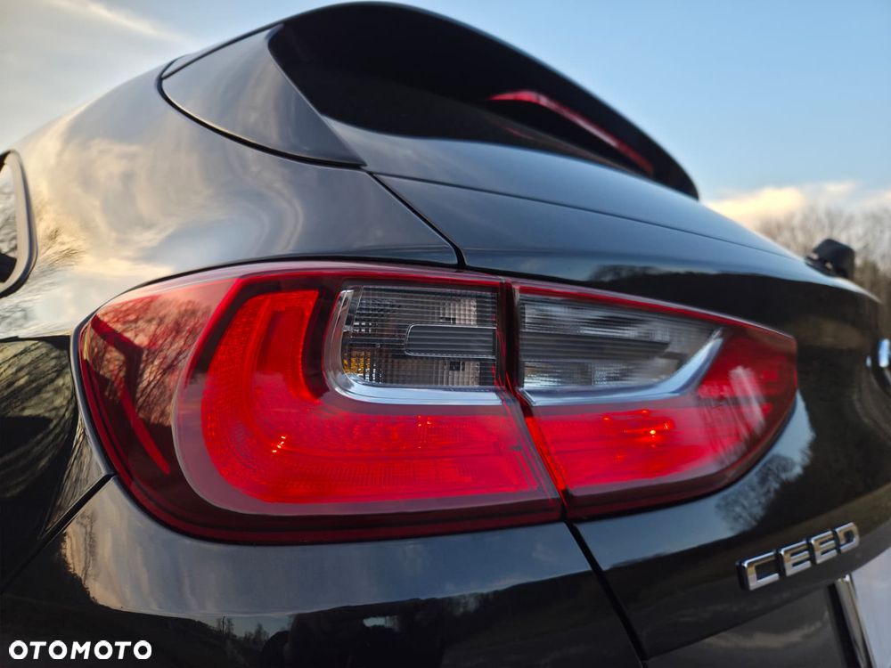 Kia Ceed 1.4 Attract - 28