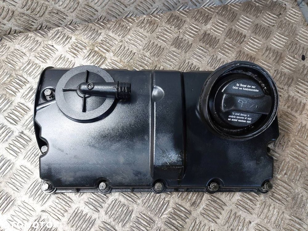 POKRYWA ZAWORÓW VOLKSWAGEN GOLF IV 038103469S 038103475Q 1.9 TDI - 1