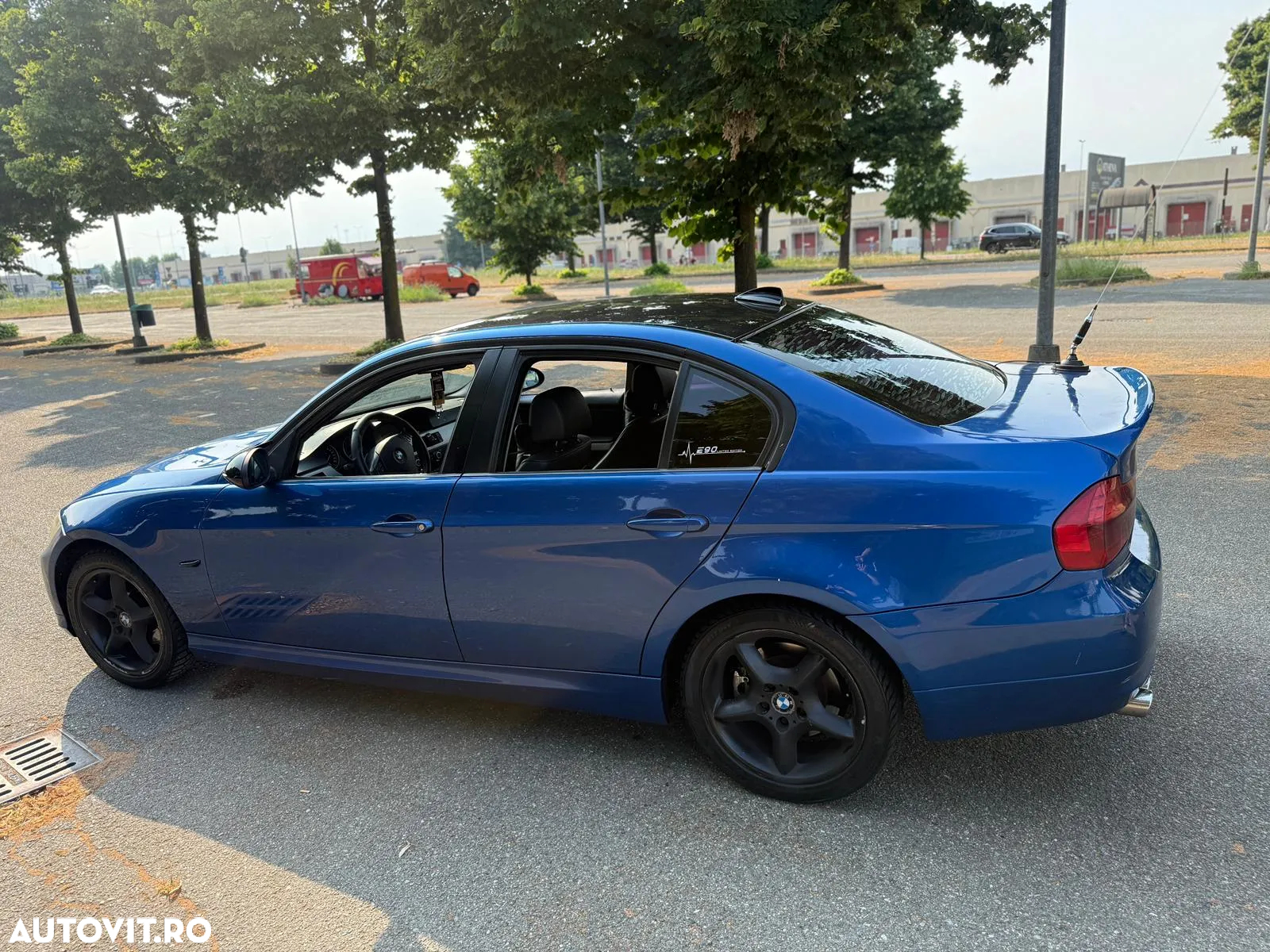 BMW Seria 3 318d Blue Performance - 2