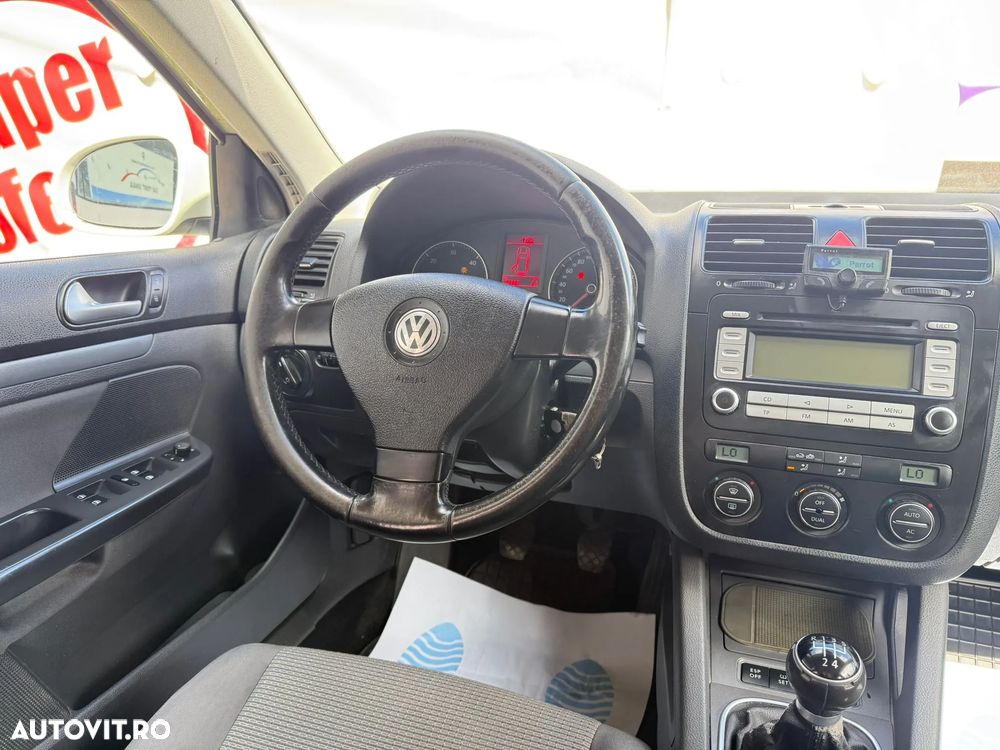 Volkswagen Golf 1.9 TDI BlueMotion Comfortline - 9