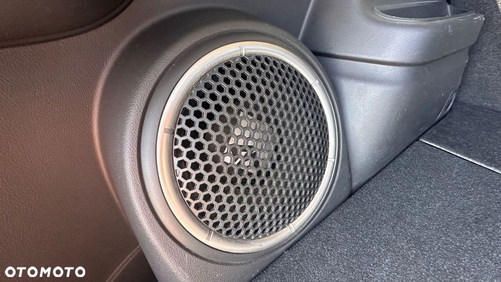 Mitsubishi Outlander - 34