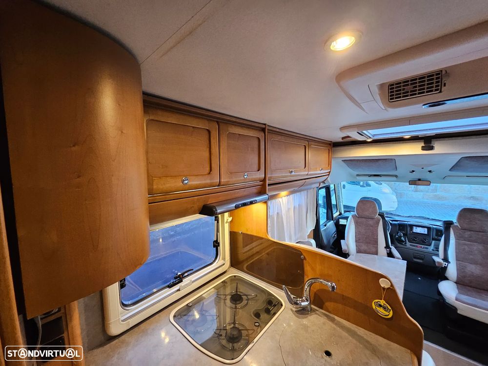 Rapido Le Randonneur 9097F CHASSI AL-KO Cama transversal + BASCULANTE - 36