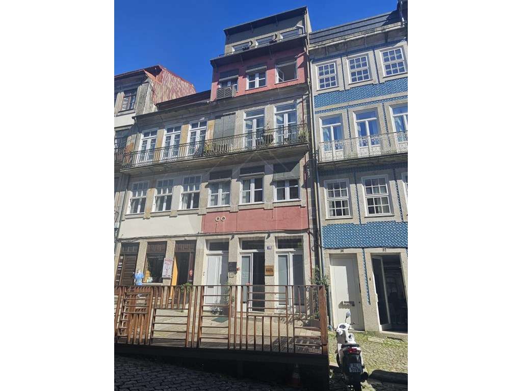 Guest House em Funcionamento + Loja Arrendada | Centro Histórico do... - Grande imagem: 2/24