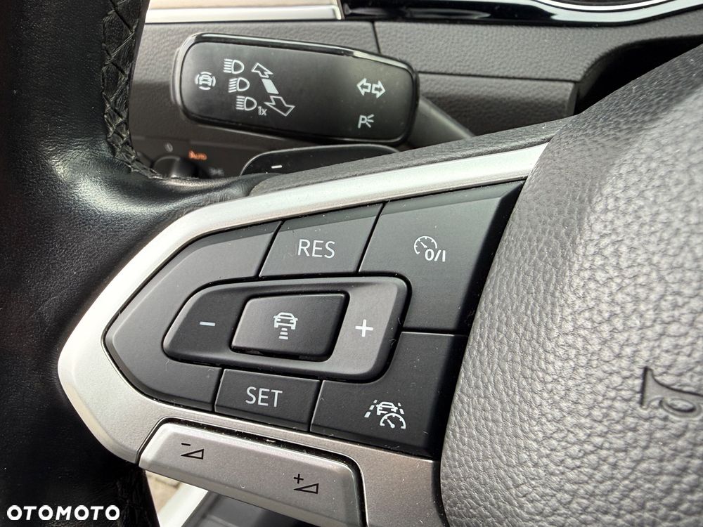 Volkswagen Passat 2.0 TDI Elegance DSG - 27