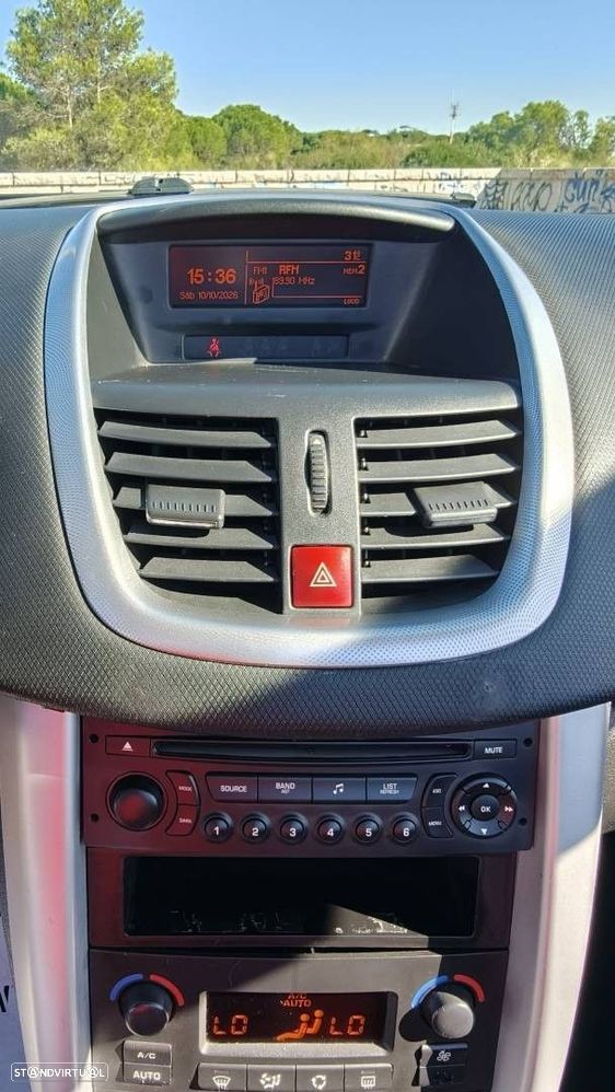 Peugeot 207 CC 1.6 HDi Sport FAP - 33