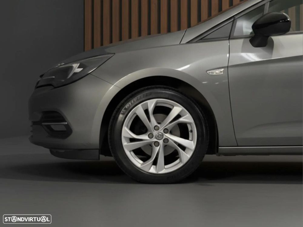 Opel Astra Sports Tourer - 12