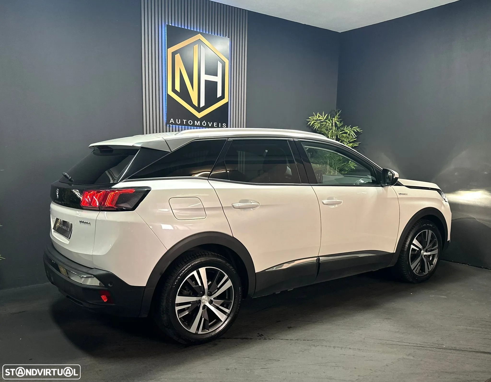 Peugeot 3008 1.6 Hybrid4 Allure Pack e-EAT8 - 5