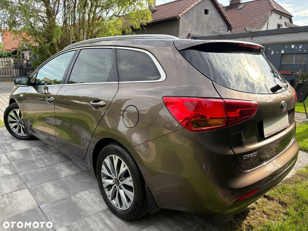 Kia Ceed - 29