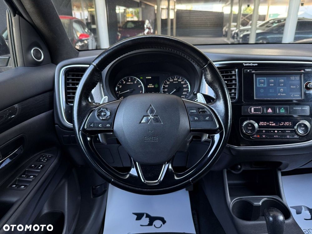 Mitsubishi Outlander 2.0 Intense Comfort 4WD CVT - 17