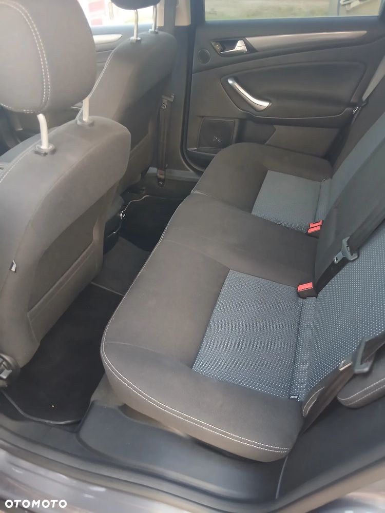 Ford Mondeo 2.0 TDCi Titanium - 12