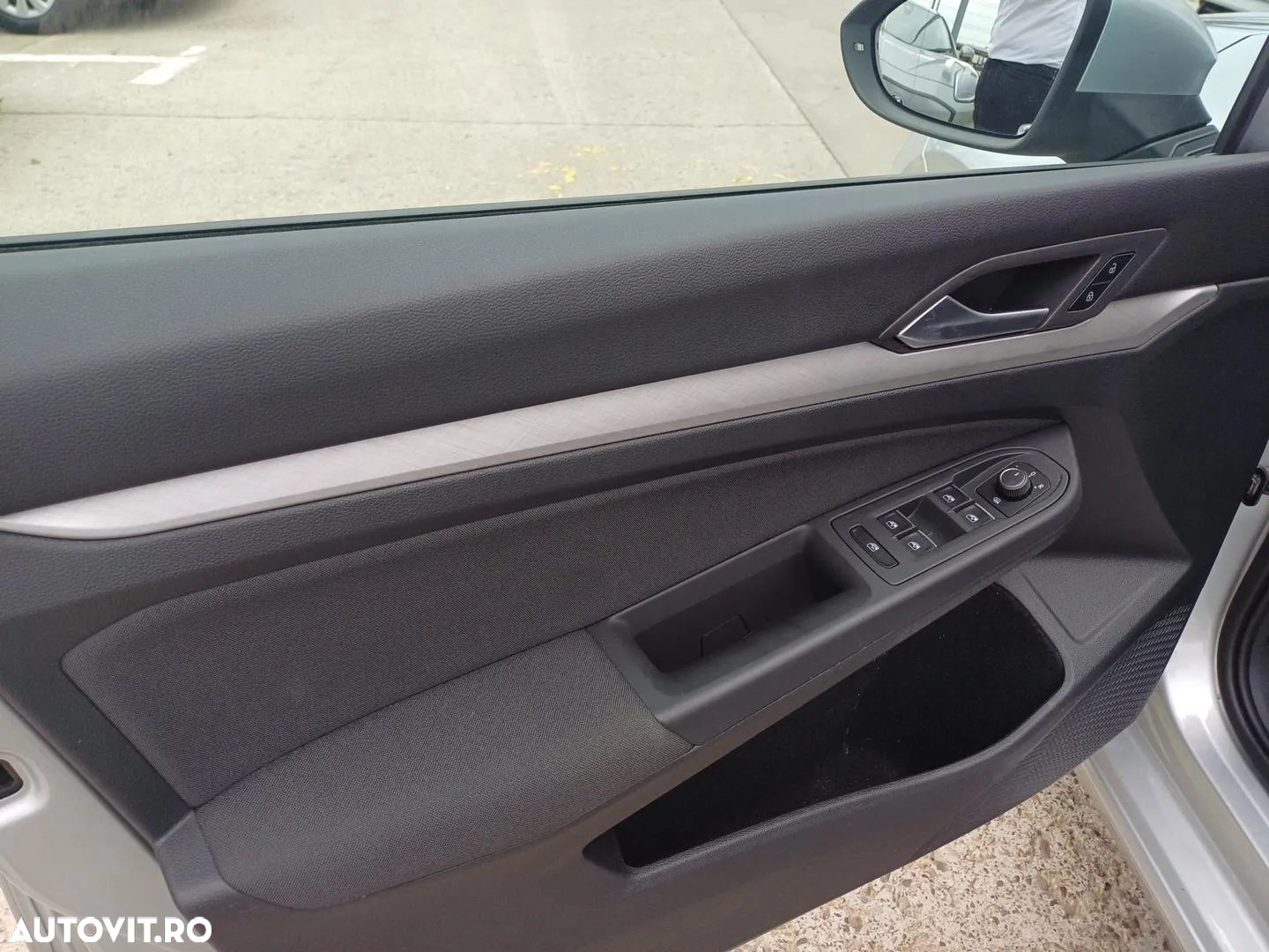 Volkswagen Golf 1.5 eTSI ACT DSG MHEV Life - 9