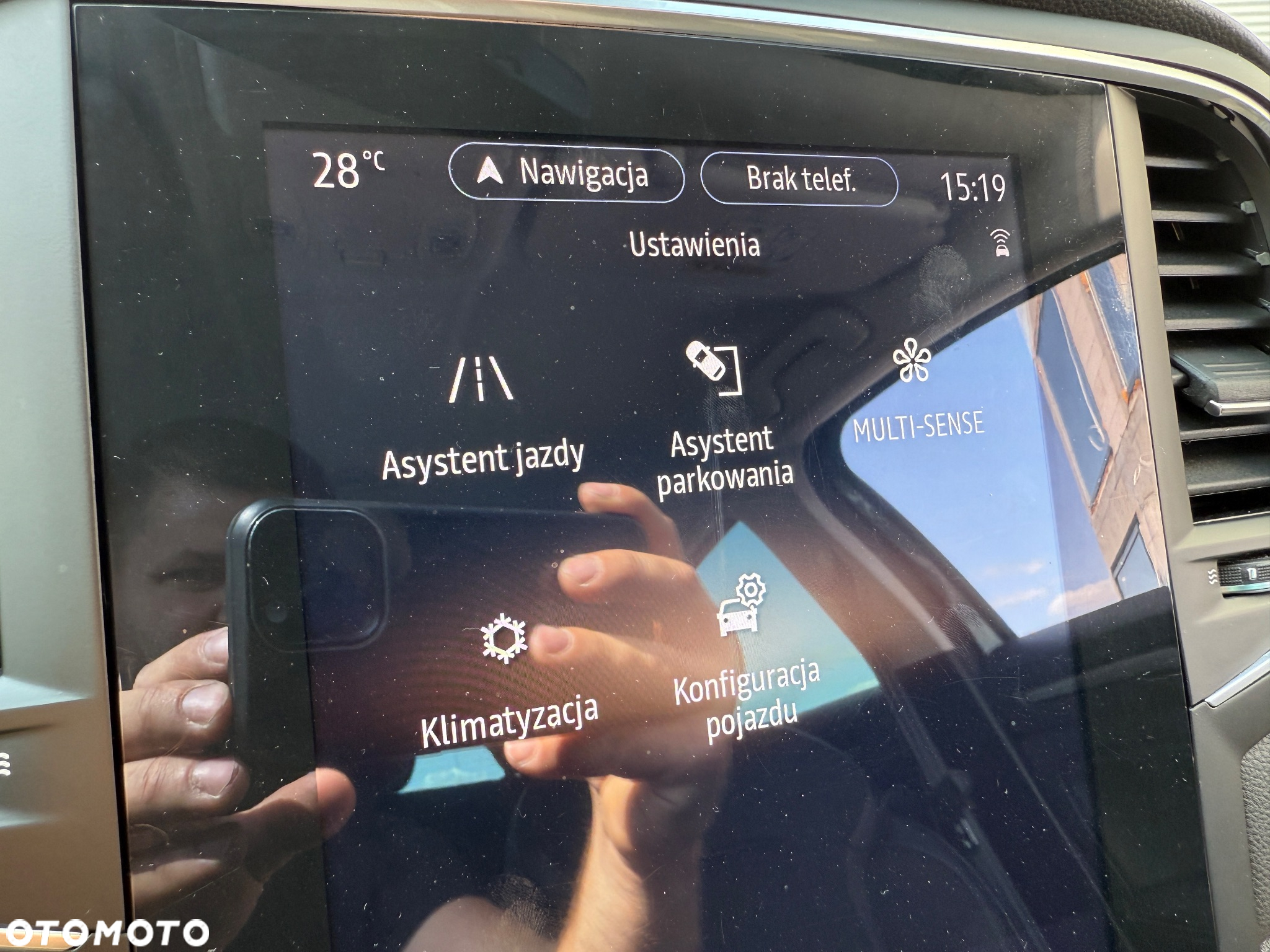 Renault Megane ENERGY TCe 140 EDC LIMITED - 16