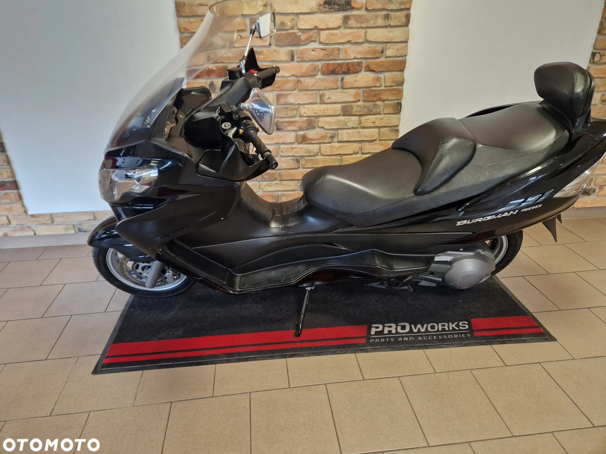 Suzuki Burgman - 6