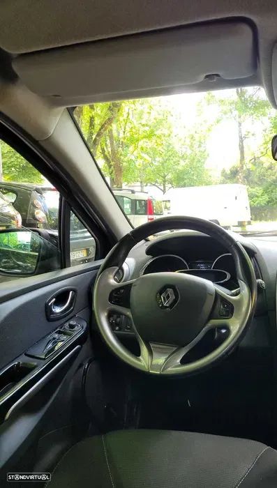 Renault Clio Sport Tourer 1.5 dCi - 8