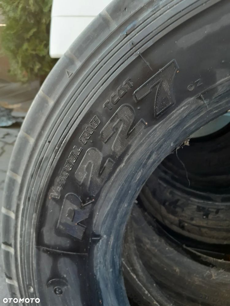 Opony komplet Bridgestone R227 205/75R17,5 - 3