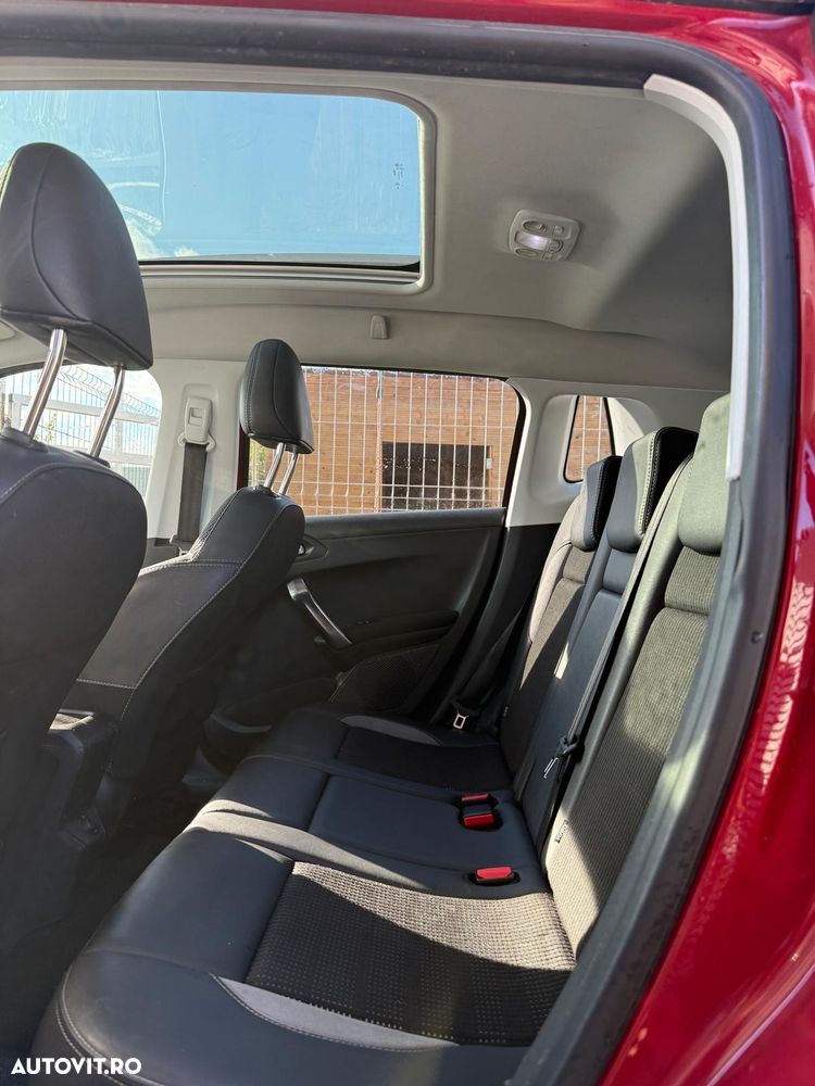 Peugeot 2008 1.2 PureTech Turbo Allure - 8