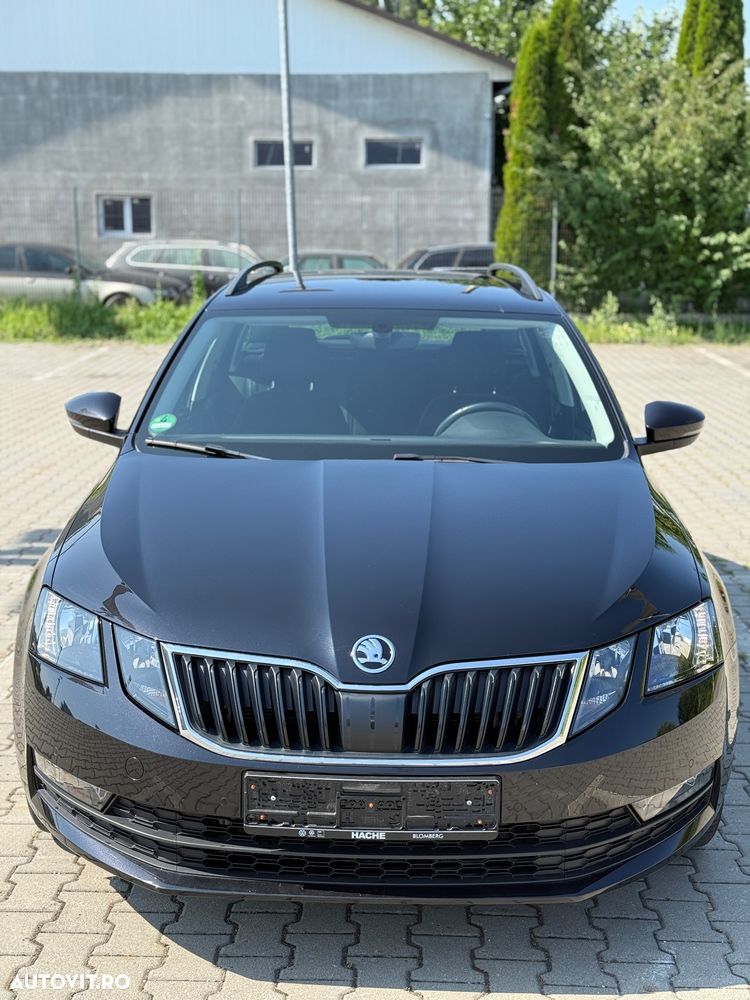 Skoda Octavia 1.6 TDI DSG Ambition - 1