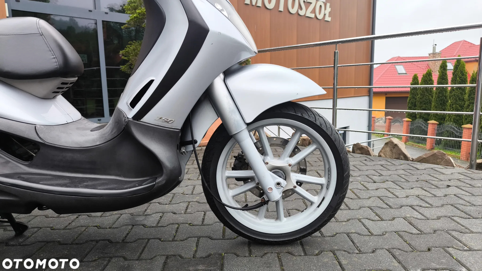 Piaggio Beverly - 13