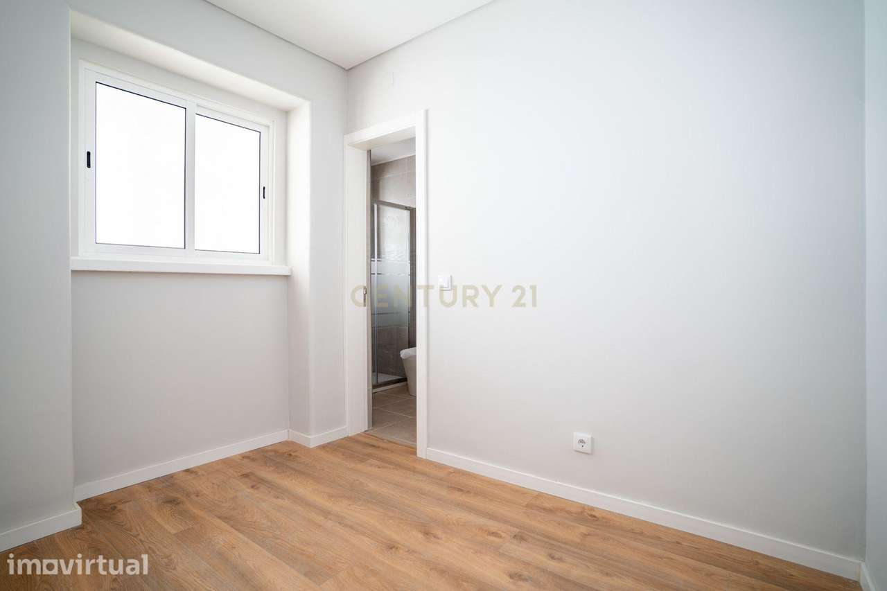 T3 Remodelado a Estrear | 98 m² | Varanda | Metro a 200 m | Arroios - Grande imagem: 4/33
