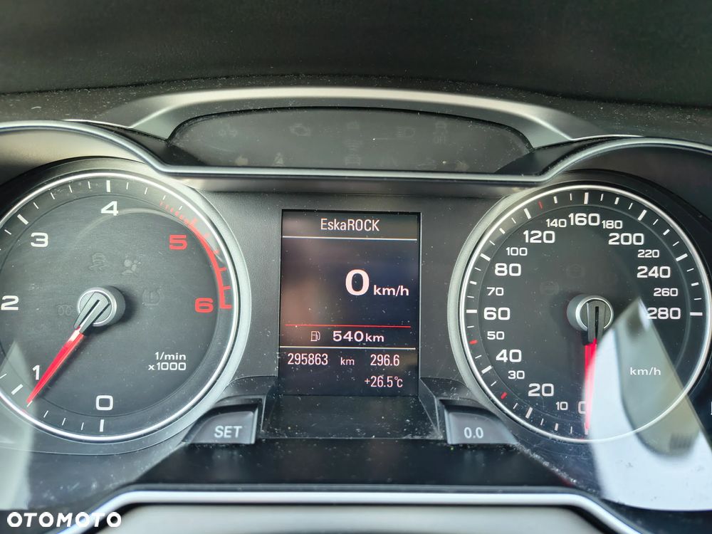 Audi A4 Avant 2.0 TDI Quattro - 9