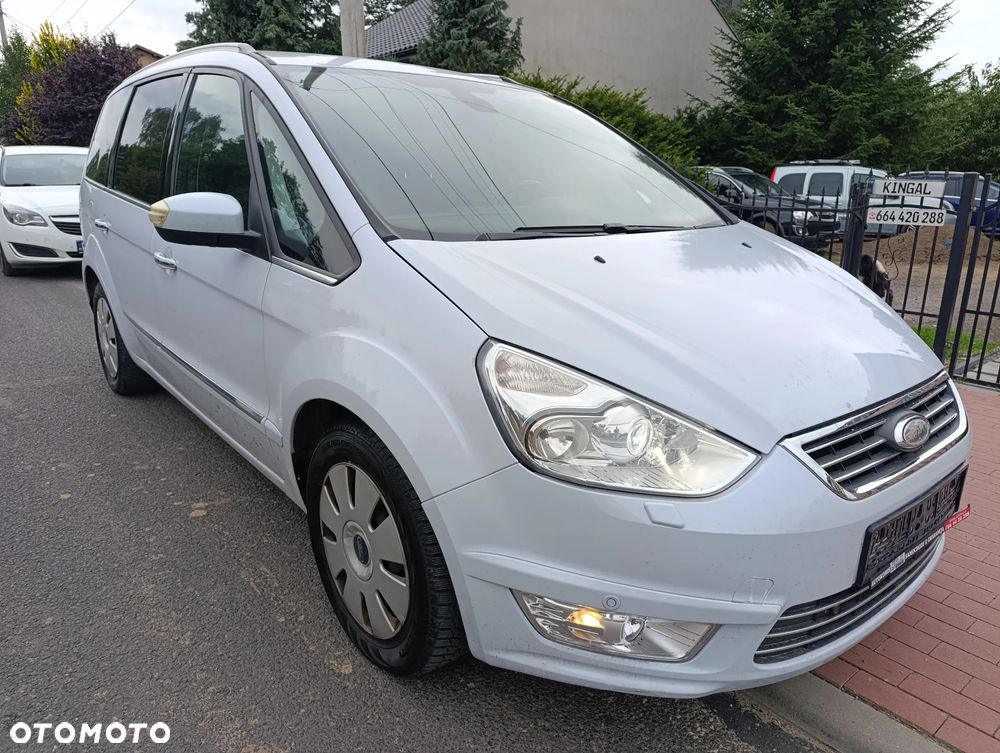 Ford Galaxy - 13