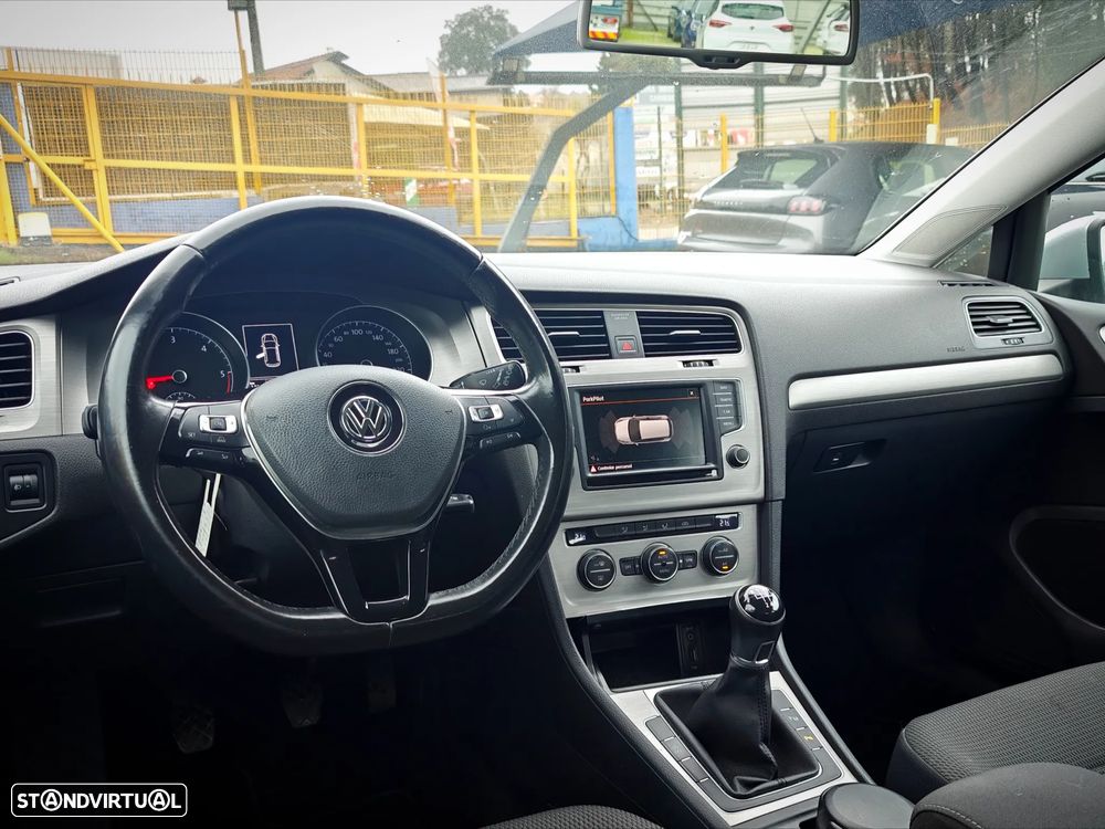 VW Golf 1.6 TDi DPF Comfortline - 11