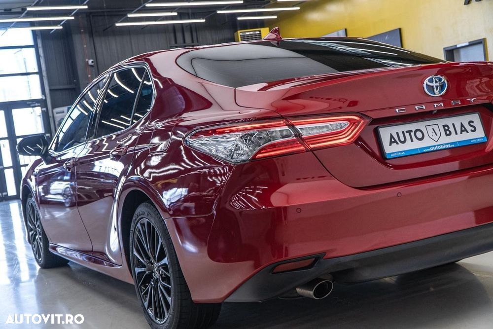 Toyota Camry 2.5 Dynamic - 32