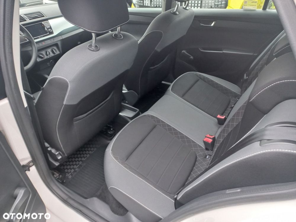 Skoda Fabia 1.0 Ambition - 10
