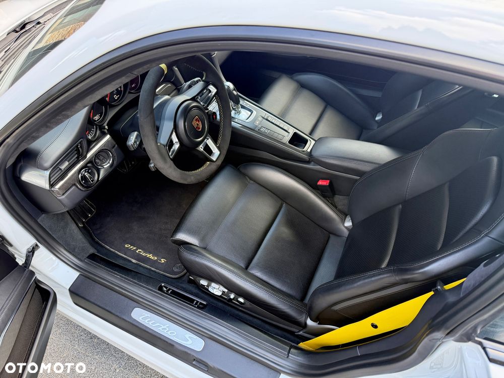 Porsche 911 Turbo S - 14