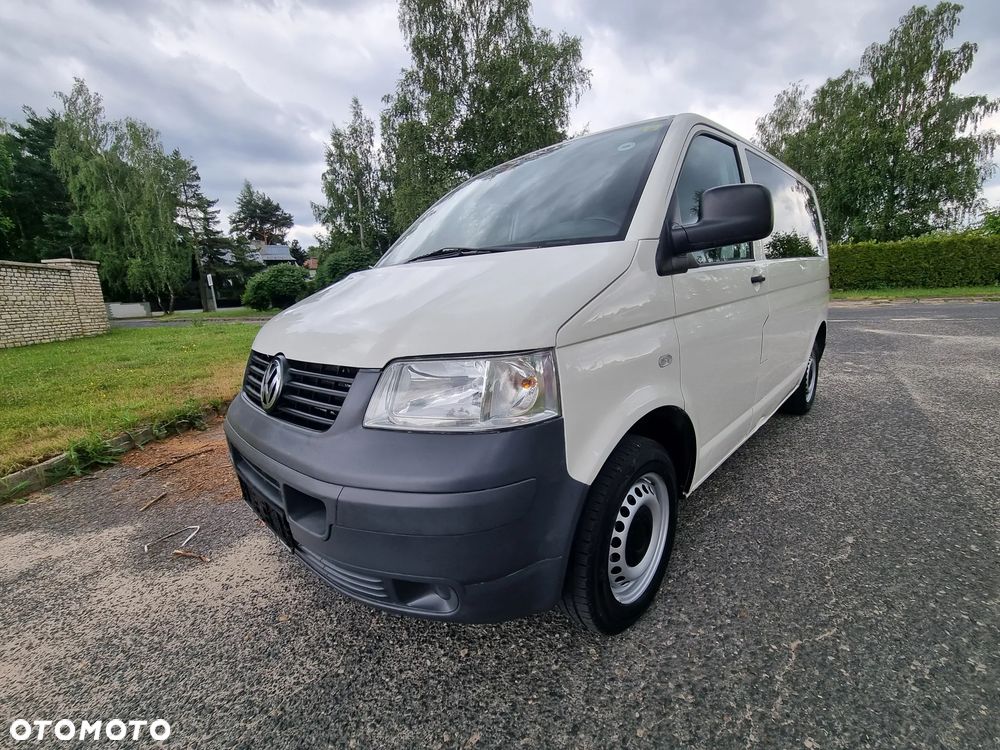 Volkswagen Transporter - 1