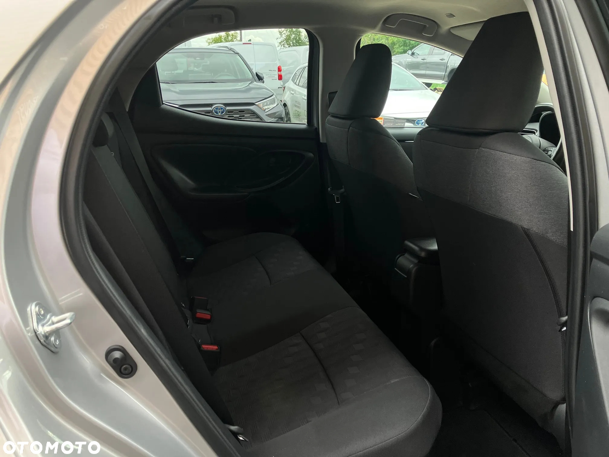 Toyota Yaris Hybrid 1.5 Style - 18