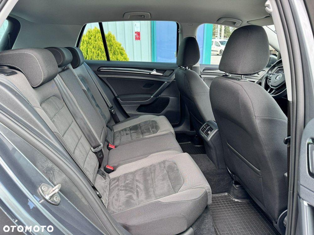 Volkswagen Golf - 19