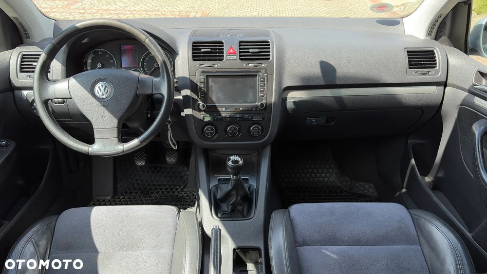 Volkswagen Golf 2.0 FSI Sportline - 12