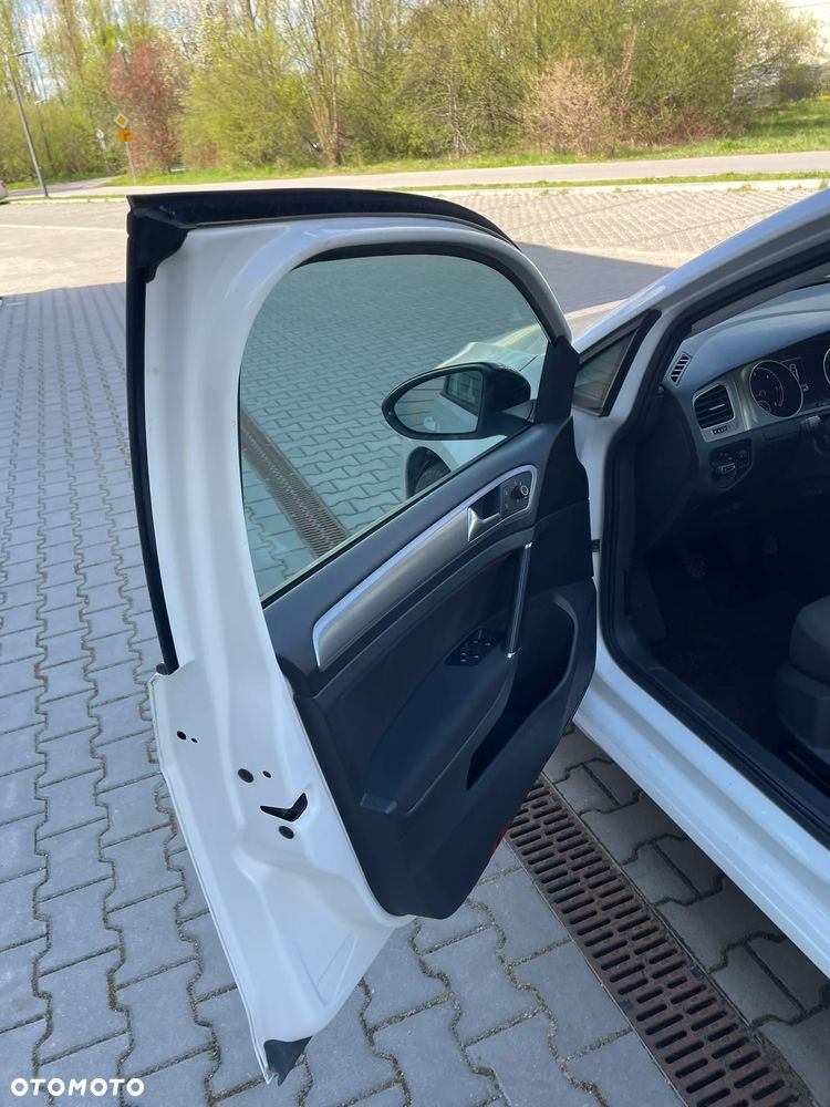 Volkswagen Golf 1.6 TDI BlueMotion Technology Trendline - 22