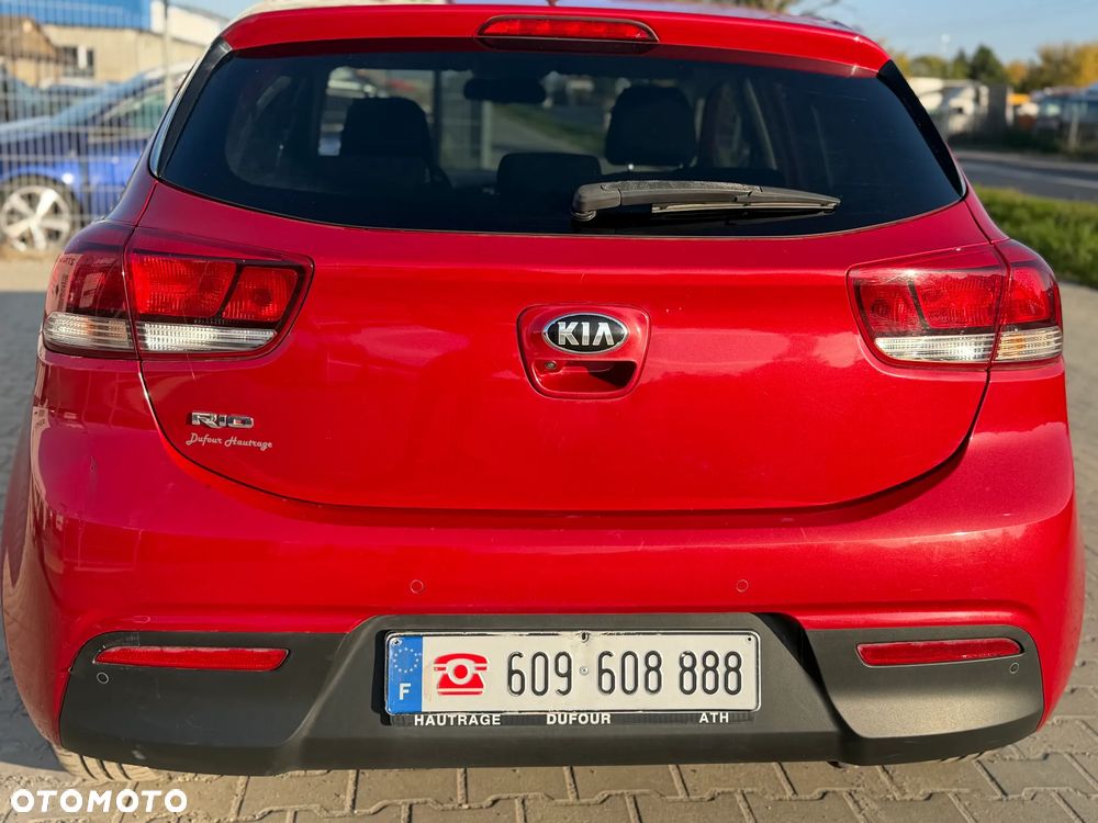 Kia Rio - 8