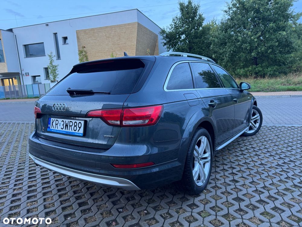 Audi A4 Allroad 2.0 TDI Quattro S tronic - 12
