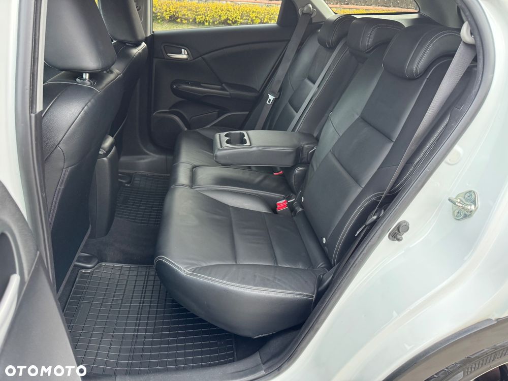 Honda Civic 1.8 i-VTEC Executive Black Edition - 6