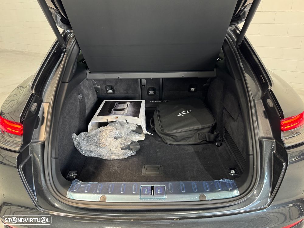 Porsche Panamera Sport Turismo 4 E-Hybrid - 39