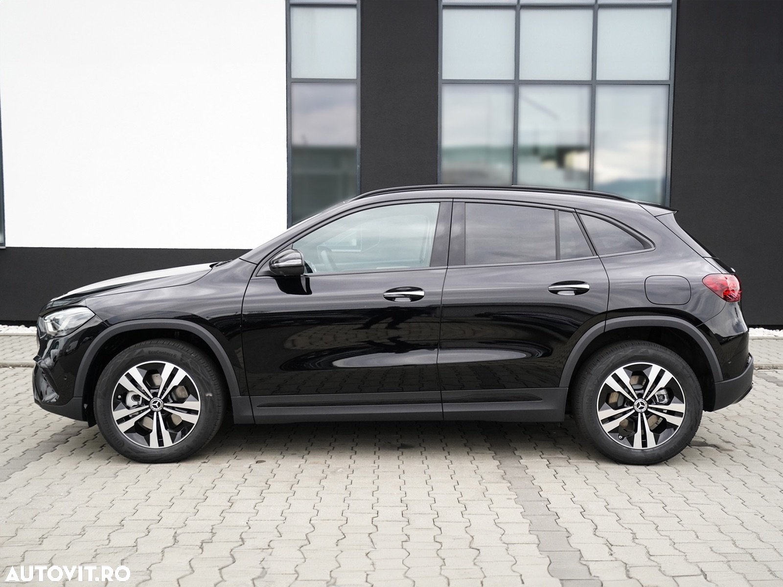 Mercedes-Benz GLA - 2