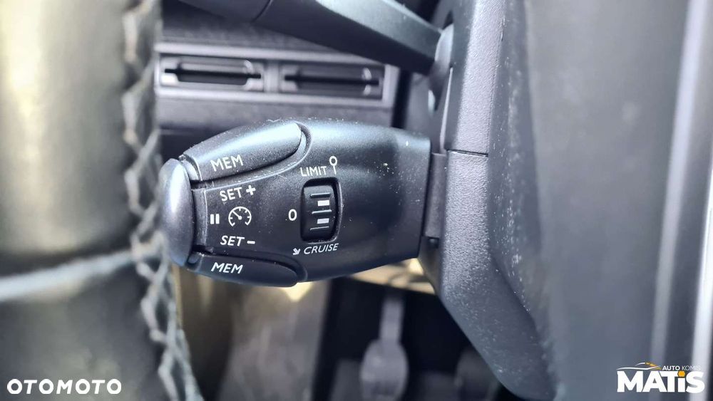 Peugeot 5008 - 24