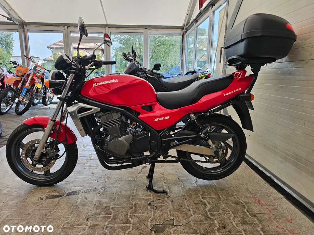 Kawasaki ER - 10
