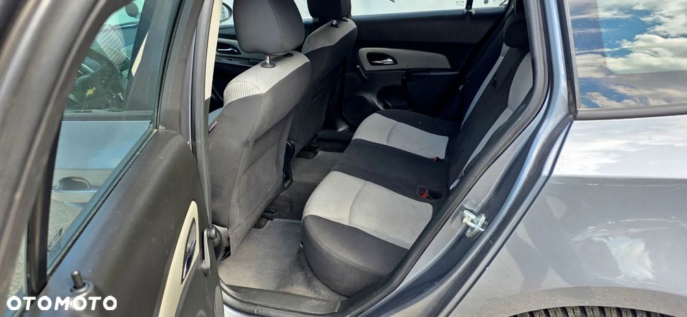 Chevrolet Cruze 1.6 LT - 18