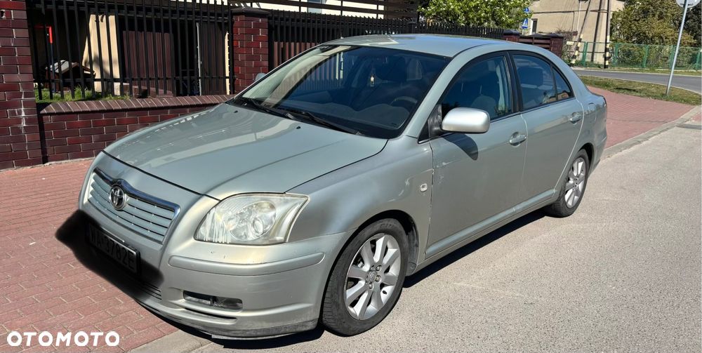 Toyota Avensis - 4