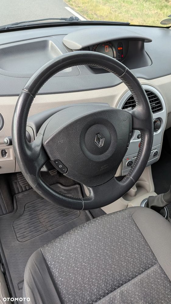 Renault Modus - 10