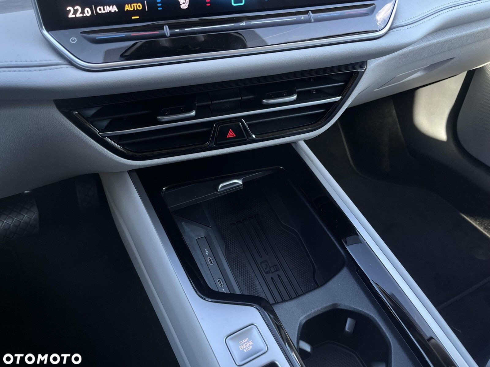 Volkswagen Passat 2.0 TDI SCR Elegance DSG - 27
