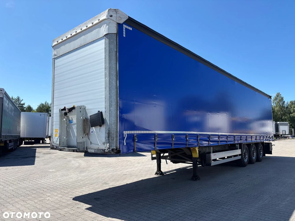 Schmitz Cargobull SCS kurtyna, podnoszona oś - 2