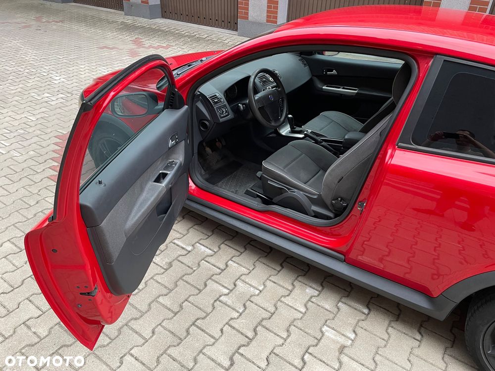 Volvo C30 1.6 - 9
